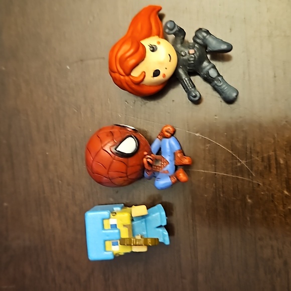 Misc mini action figures - Picture 3 of 4